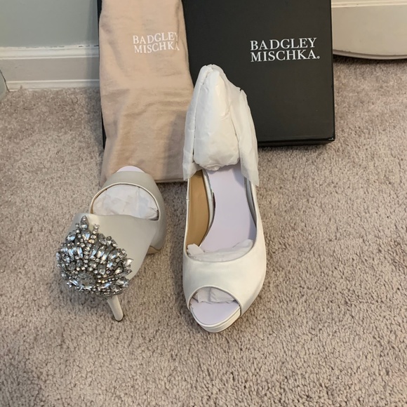 Badgley Mischka Shoes - Badgley MISCHKA Shoes Size 8
